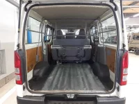 Toyota HIACE VAN лот № 30260 оценка RA  с аукциона в Японии 8