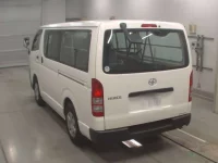 Toyota HIACE VAN лот № 30260 оценка RA  с аукциона в Японии 5