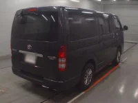Toyota HIACE VAN лот № 30385 оценка 3.5  с аукциона в Японии 1