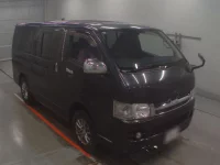 Toyota HIACE VAN лот № 30385 оценка 3.5  с аукциона в Японии 4