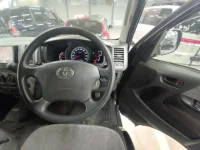 Toyota HIACE VAN лот № 30385 оценка 3.5  с аукциона в Японии 6