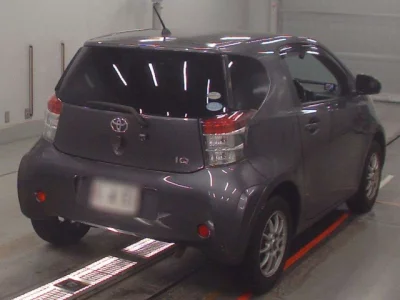 Toyota iQ