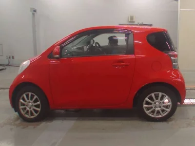Toyota iQ