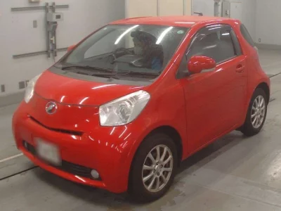 Toyota iQ