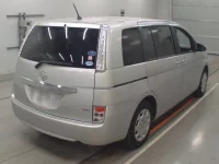 Toyota ISIS лот № 36102 оценка 4  с аукциона в Японии 1