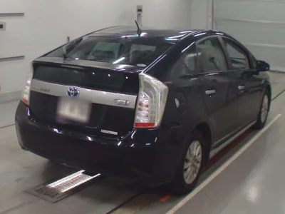 Toyota PRIUS PHV  с аукциона в Японии