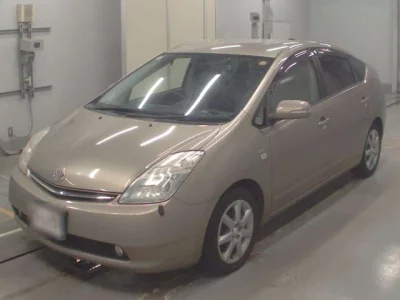 Toyota Prius  с аукциона в Японии