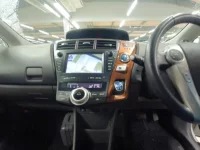 Toyota PRIUS ALPHA лот № 30064 оценка RA  с аукциона в Японии 8