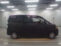 Toyota VOXY лот № 10004 оценка RA  с аукциона в Японии 2