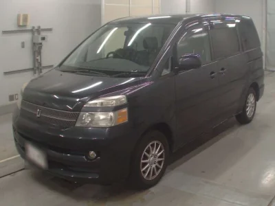 Toyota VOXY  с аукциона в Японии