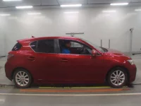 Lexus CT лот № 30125 оценка 3  с аукциона в Японии 2