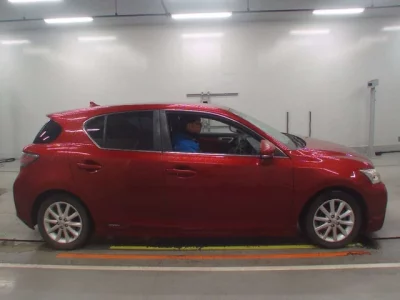 Lexus CT  с аукциона в Японии