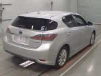 Lexus CT лот № 30271 оценка 4  с аукциона в Японии 1