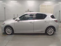 Lexus CT лот № 30271 оценка 4  с аукциона в Японии 3