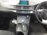 Lexus CT лот № 30451 оценка 3  с аукциона в Японии 8