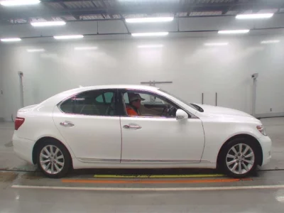 Lexus LS460L