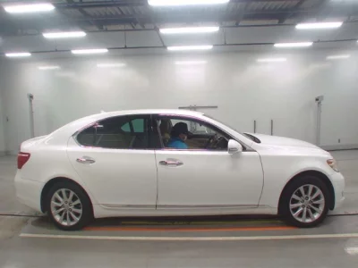 Lexus LS460L