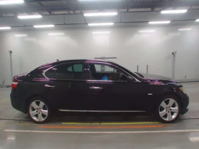 Lexus LS  с аукциона в Японии
