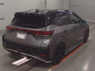 Nissan Aura