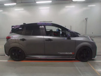 Nissan Aura