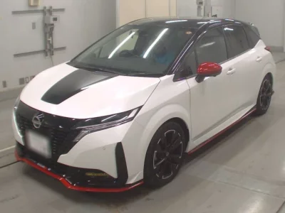 Nissan Aura