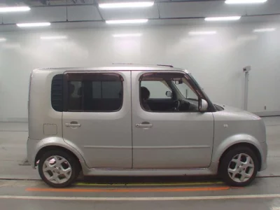 Nissan CUBE  с аукциона в Японии