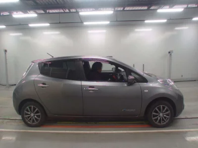 Nissan LEAF  с аукциона в Японии