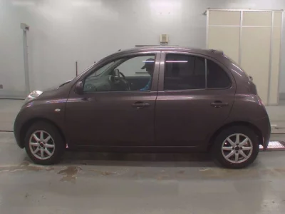 Nissan March