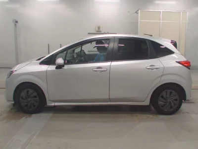 Nissan NOTE  с аукциона в Японии