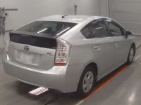 Toyota Prius лот № 30842 оценка 3  с аукциона в Японии 1