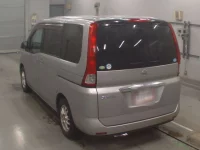 Nissan SERENA лот № 10034 оценка 4  с аукциона в Японии 5