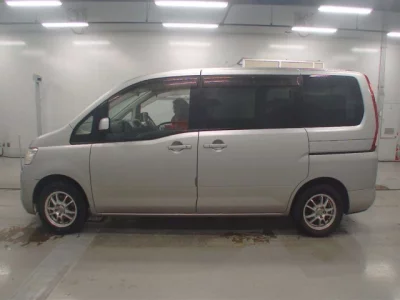 Nissan SERENA  с аукциона в Японии