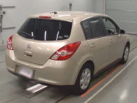 Nissan TIIDA лот № 30440 оценка R  с аукциона в Японии 1