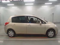 Nissan TIIDA лот № 30440 оценка R  с аукциона в Японии 2