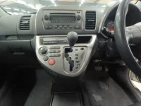 Toyota WISH лот № 30537 оценка 3.5  с аукциона в Японии 8