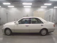 Toyota CROWN лот № 30539 оценка RA  с аукциона в Японии 3
