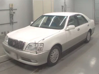 Toyota CROWN  с аукциона в Японии