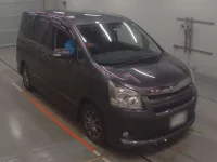 Toyota NOAH лот № 30546 оценка R  с аукциона в Японии 4