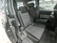 Toyota NOAH лот № 30546 оценка R  с аукциона в Японии 9