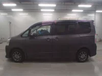 Toyota NOAH лот № 30546 оценка R  с аукциона в Японии 3