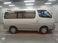 Toyota HIACE лот № 30536 оценка 3.5  с аукциона в Японии 2