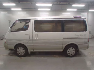 Toyota HIACE  с аукциона в Японии