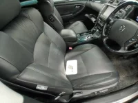 Toyota CROWN лот № 30528 оценка 3.5  с аукциона в Японии 7