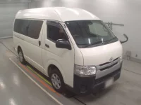 Toyota HIACE VAN лот № 30503 оценка 4  с аукциона в Японии 4