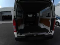 Toyota HIACE VAN лот № 30498 оценка 3.5  с аукциона в Японии 8