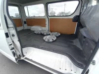 Toyota HIACE VAN лот № 30498 оценка 3.5  с аукциона в Японии 9