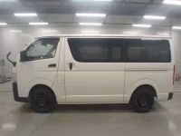 Toyota HIACE VAN лот № 30498 оценка 3.5  с аукциона в Японии 3