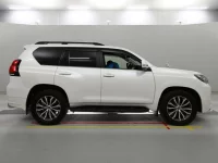 Toyota LAND CRUISER PRADO лот № 30864 оценка 4  с аукциона в Японии 2
