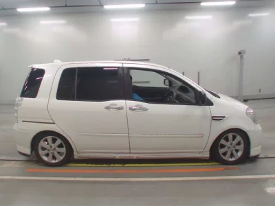 Toyota Raum