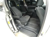 Toyota VOXY лот № 30717 оценка 3.5  с аукциона в Японии 9